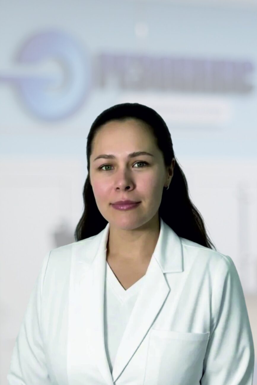 Крестовникова <br />  Анастасия Геннадьевна